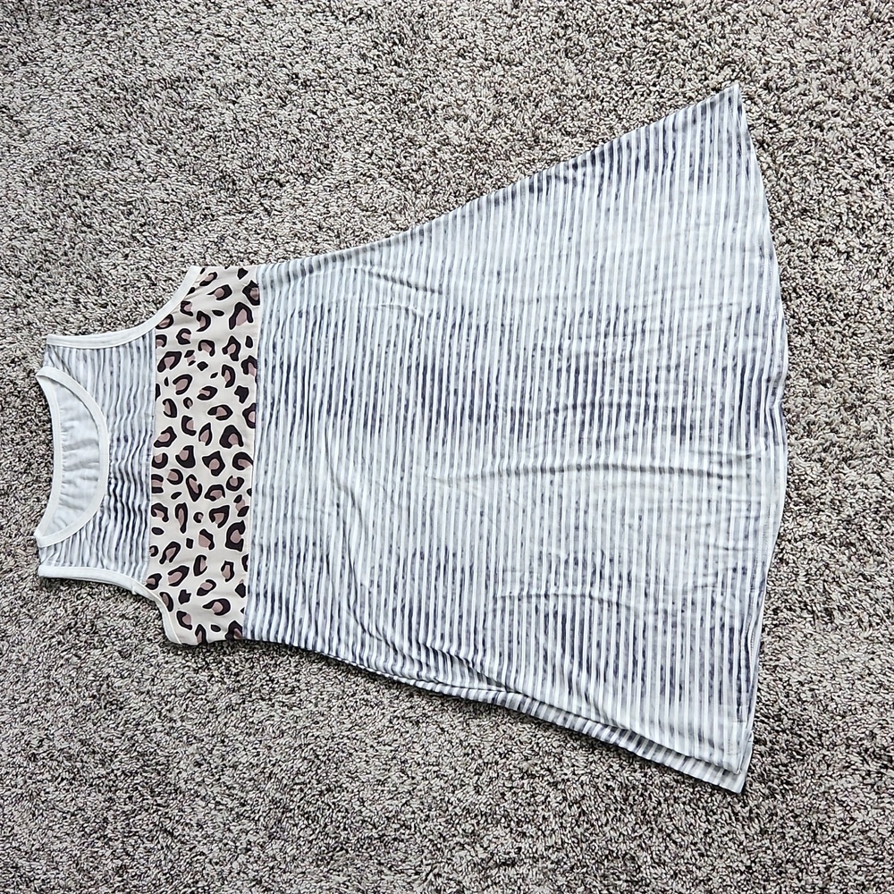 Nwot. Leopard print dress size xlarge